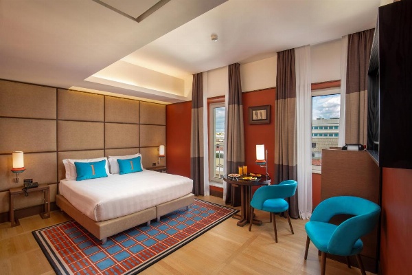 The Independent Hotel image 1