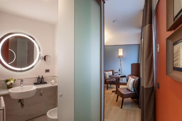 The Independent Hotel image 25